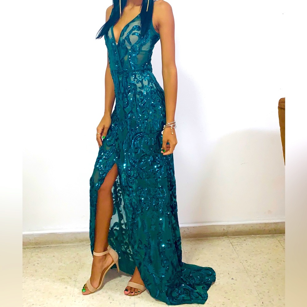 Sexy sequin dress, spandex fabric formal evening dress.  Used size Small (0)